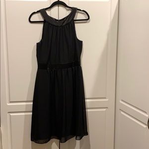 White House Blck Market LBD